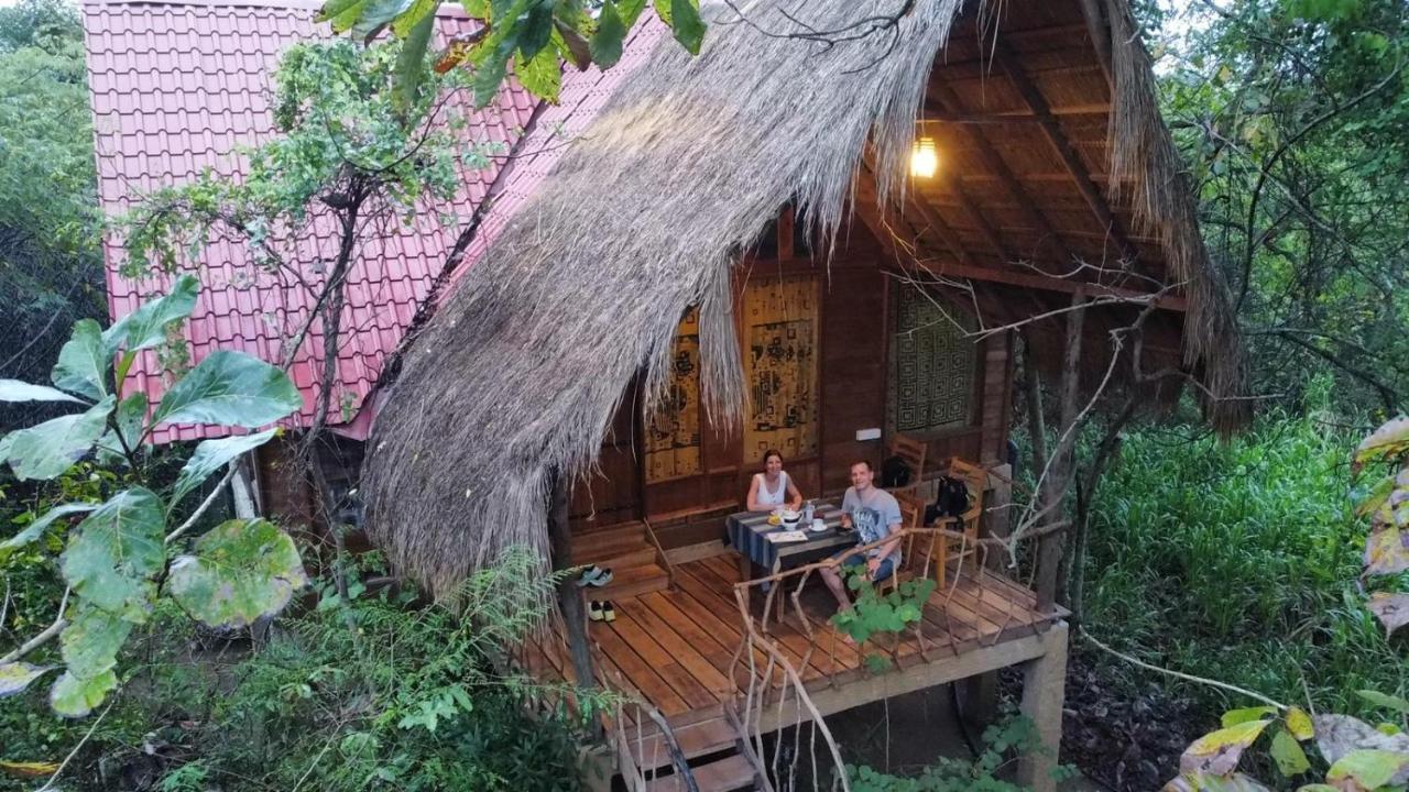 Habarana Tree House Ambasewana Resort Exterior photo